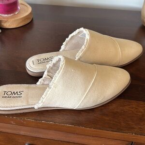 TOMS Women's Cream Mules